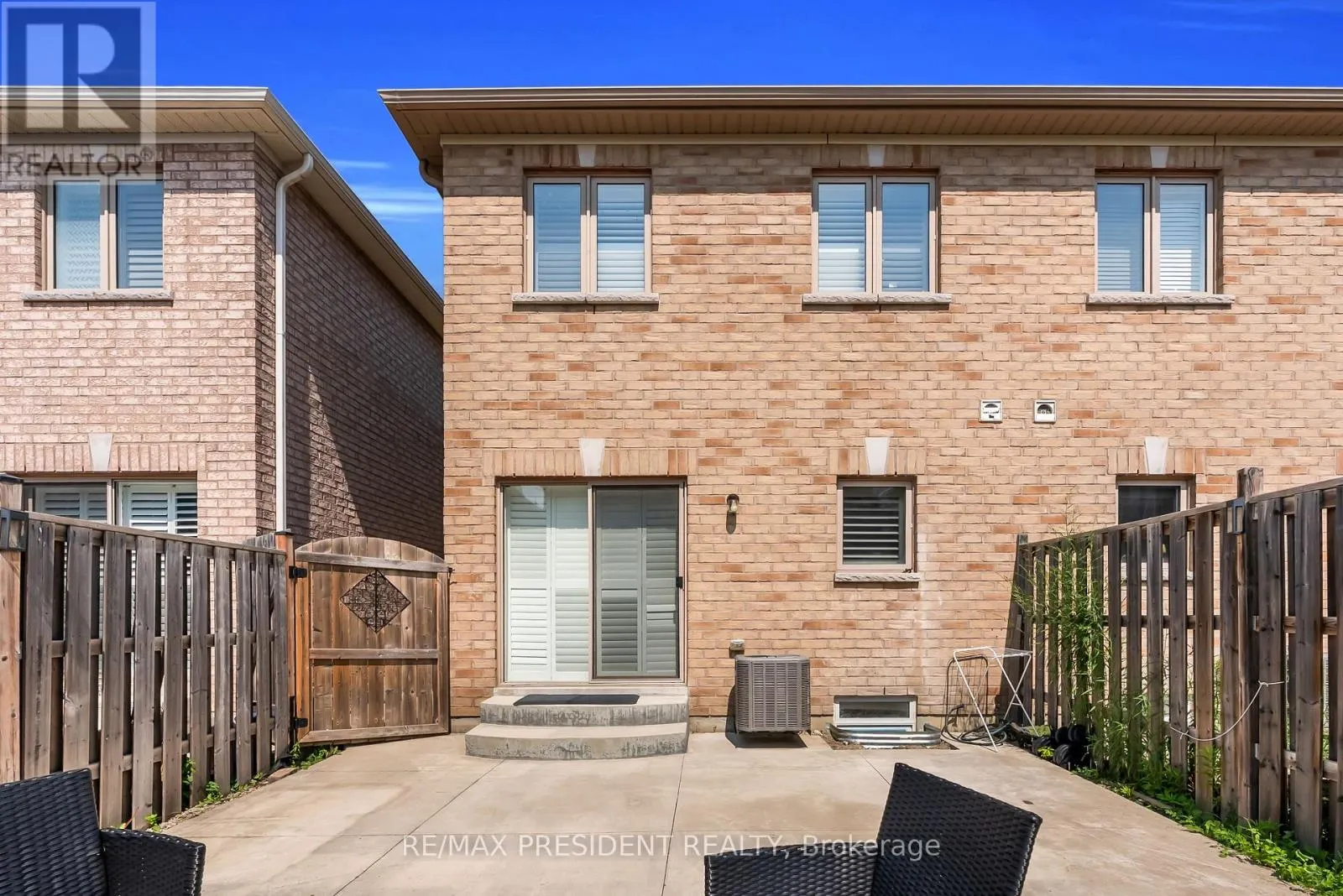 971 FRANCINE CRESCENT