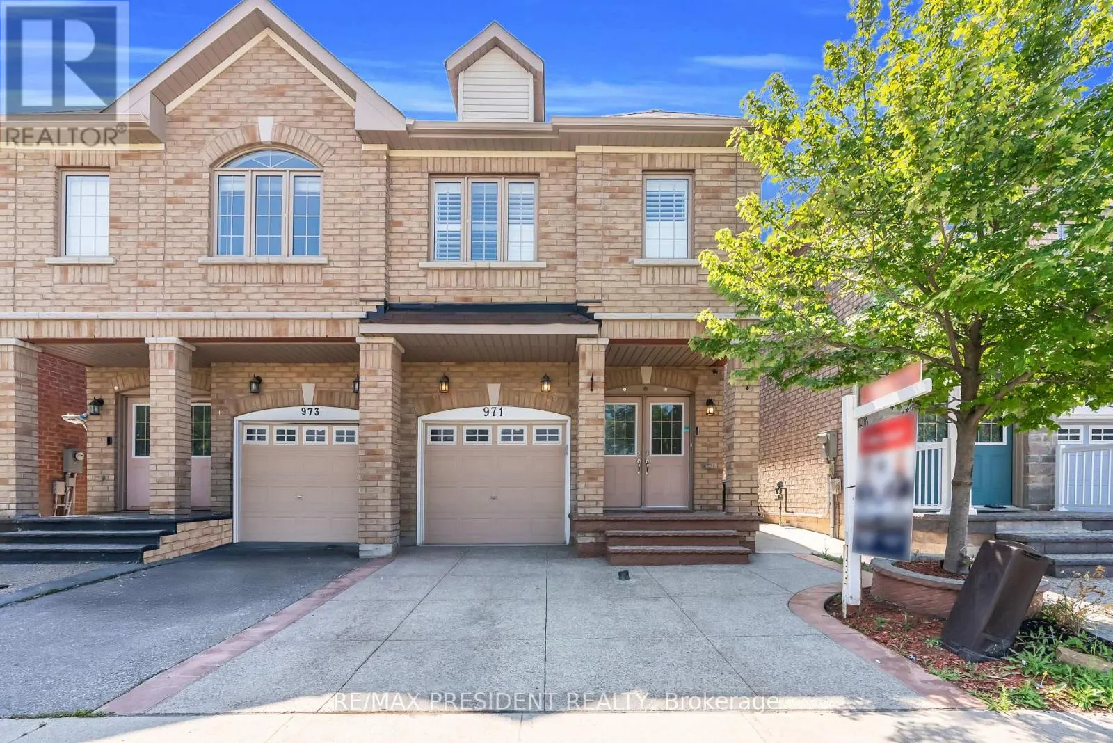 971 FRANCINE CRESCENT