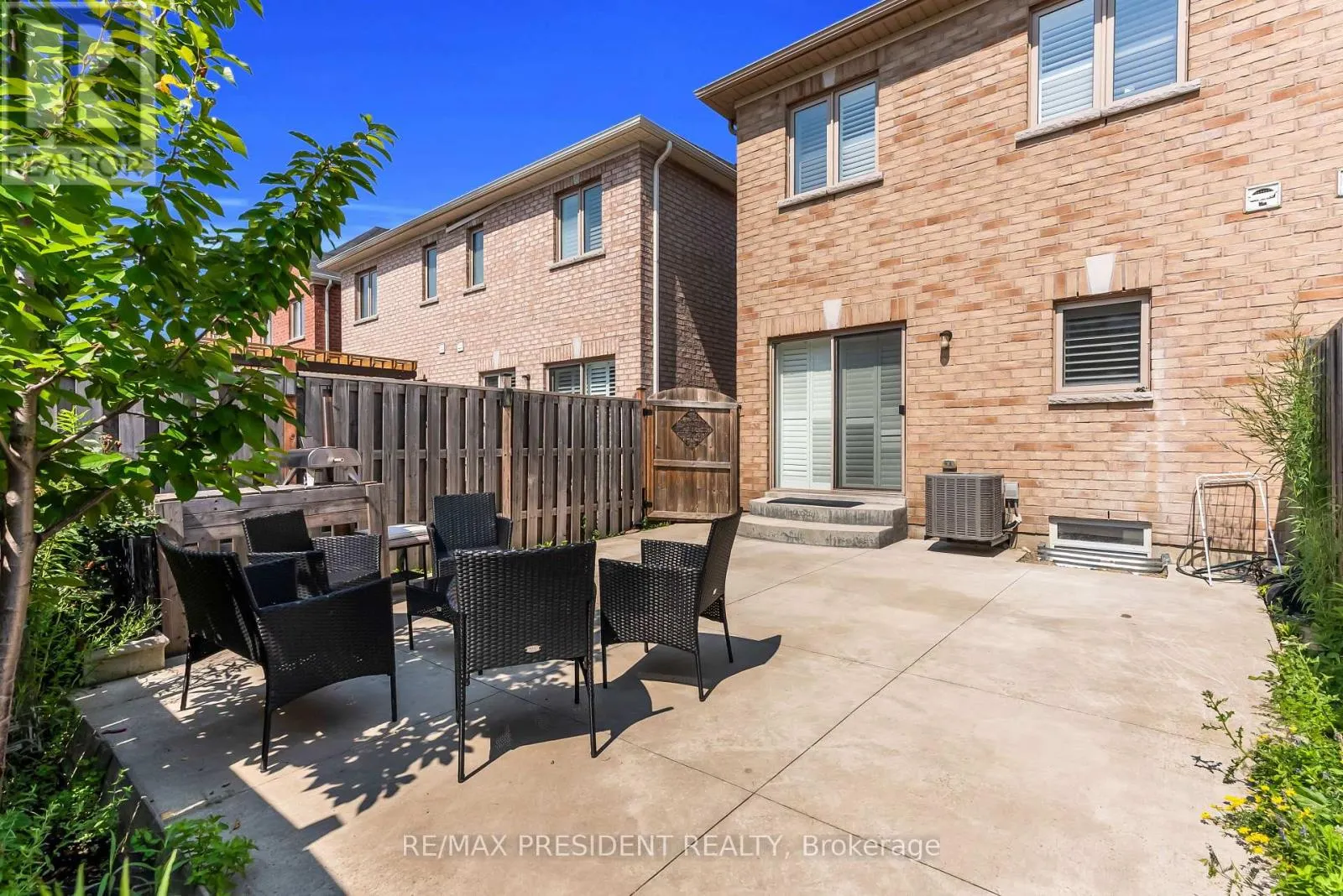 971 FRANCINE CRESCENT