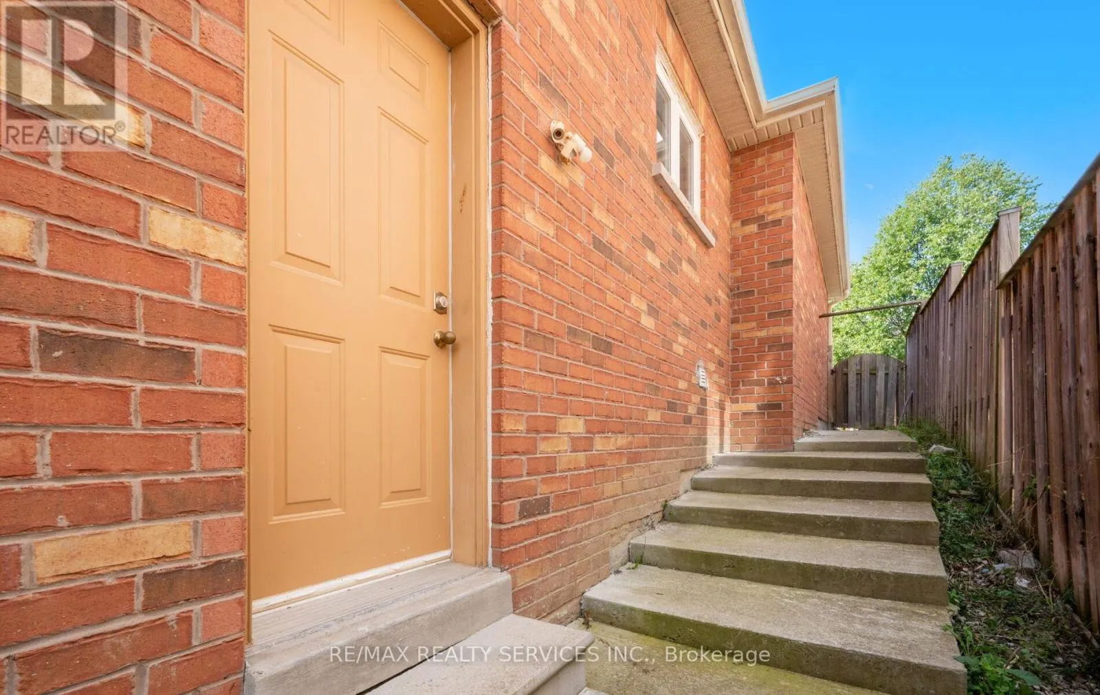 47 ECHORIDGE DRIVE