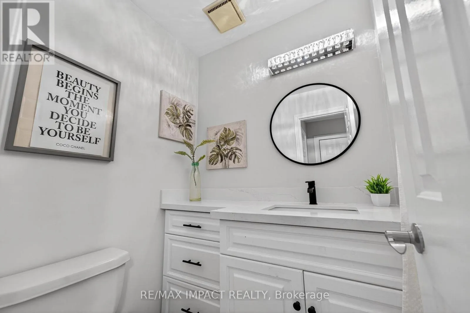 4086 ROSSLAND CRESCENT