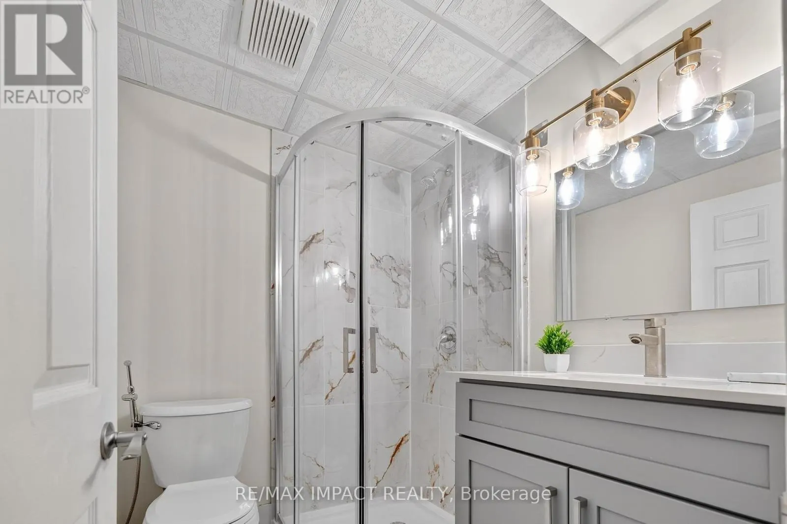 4086 ROSSLAND CRESCENT