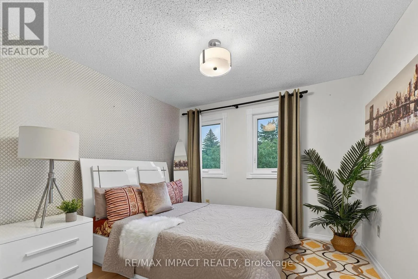 4086 ROSSLAND CRESCENT