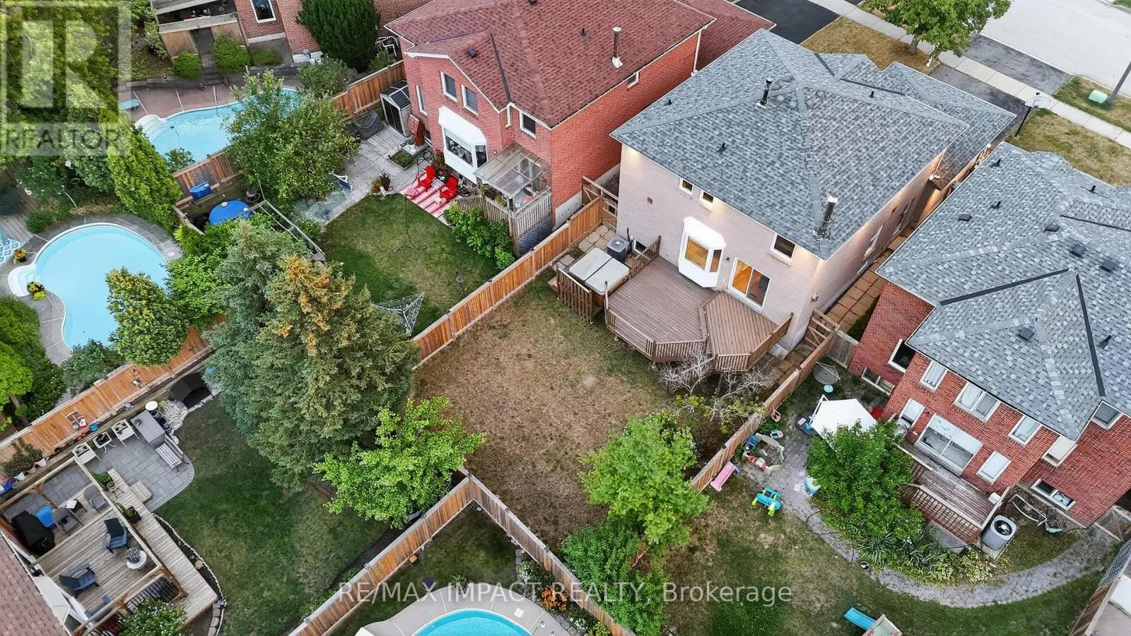 4086 ROSSLAND CRESCENT