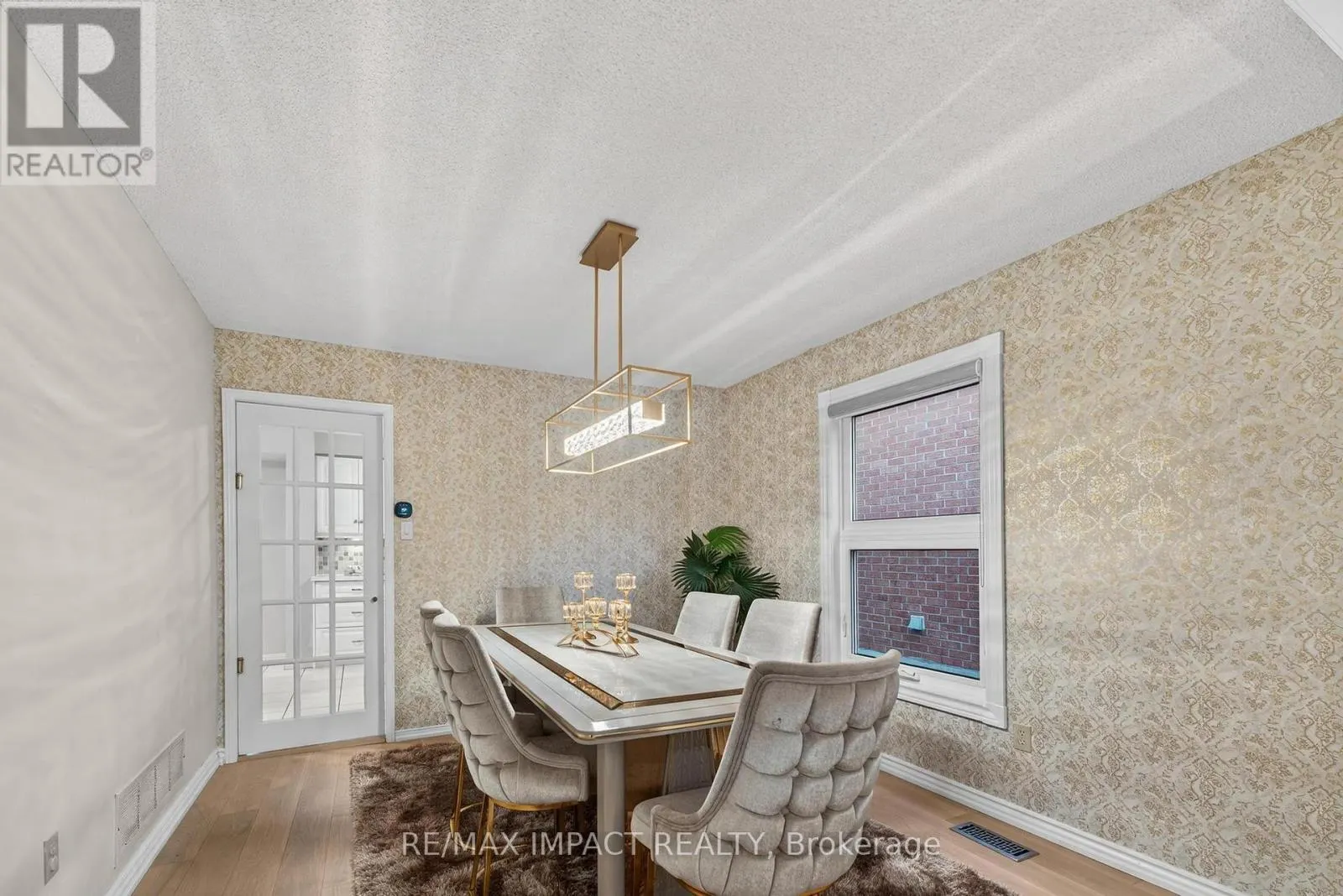 4086 ROSSLAND CRESCENT