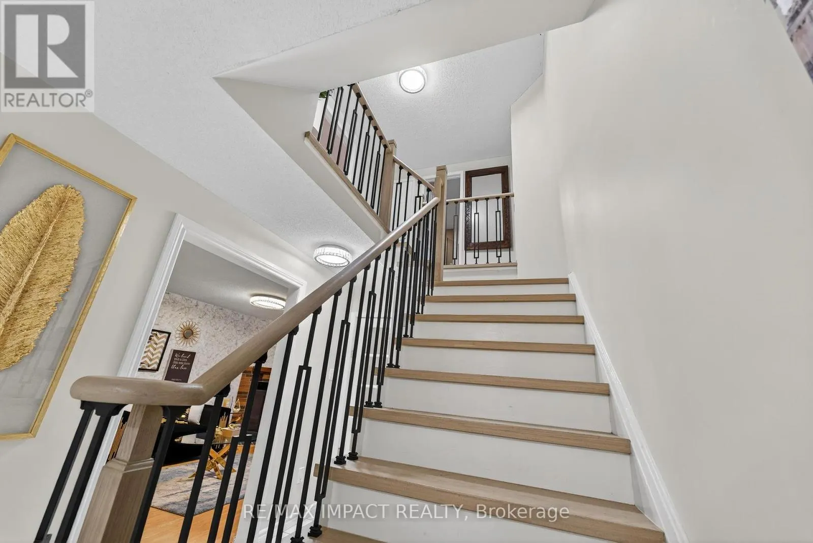 4086 ROSSLAND CRESCENT