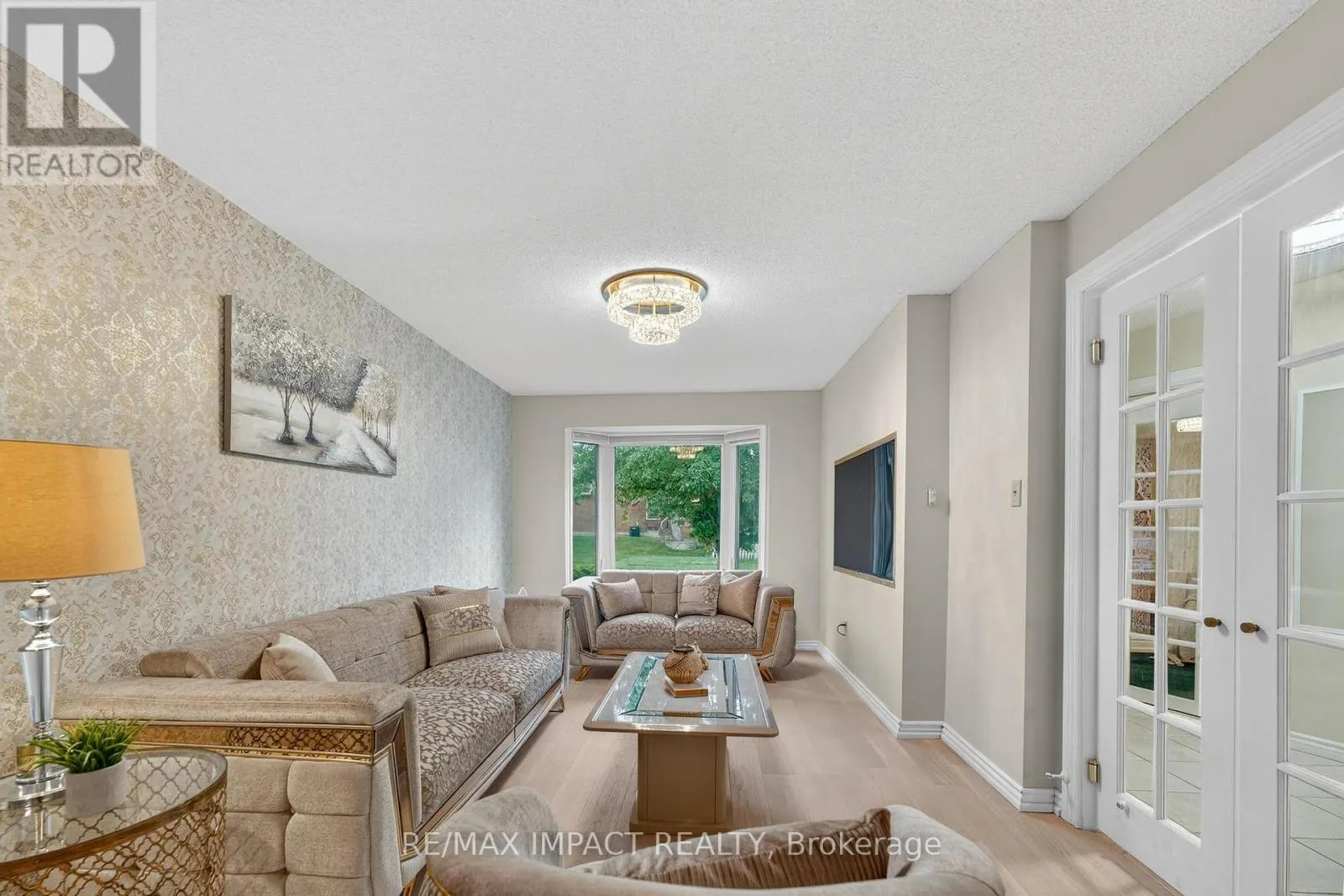 4086 ROSSLAND CRESCENT