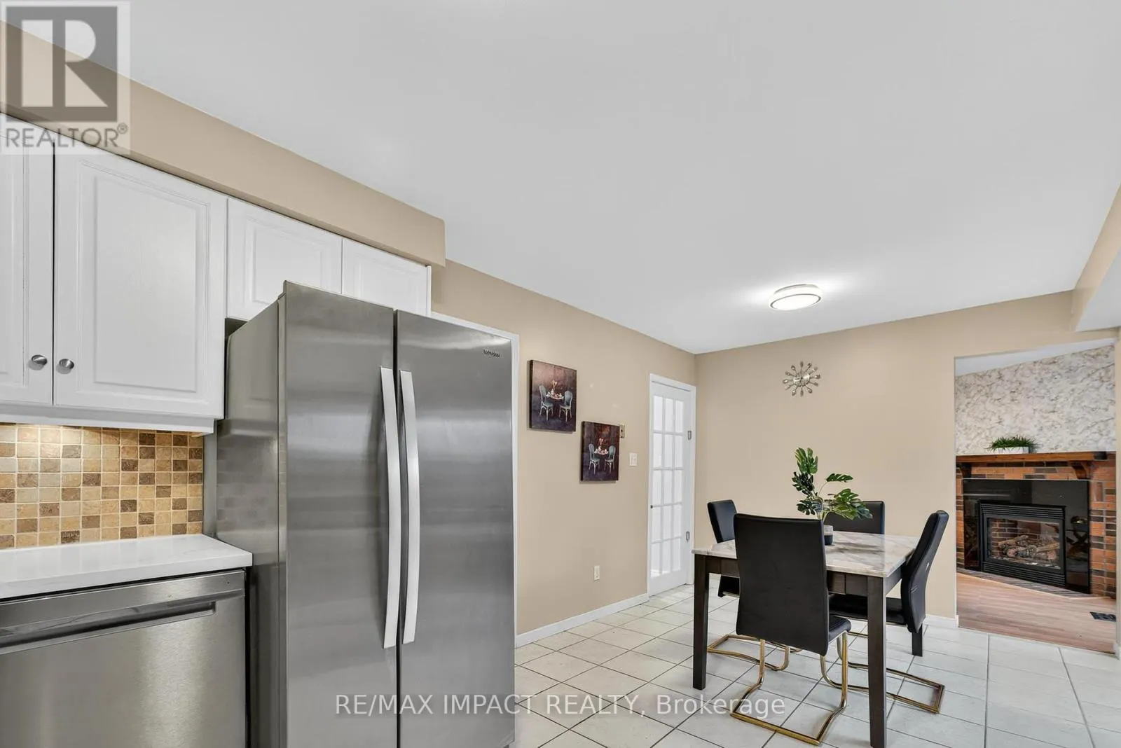 4086 ROSSLAND CRESCENT