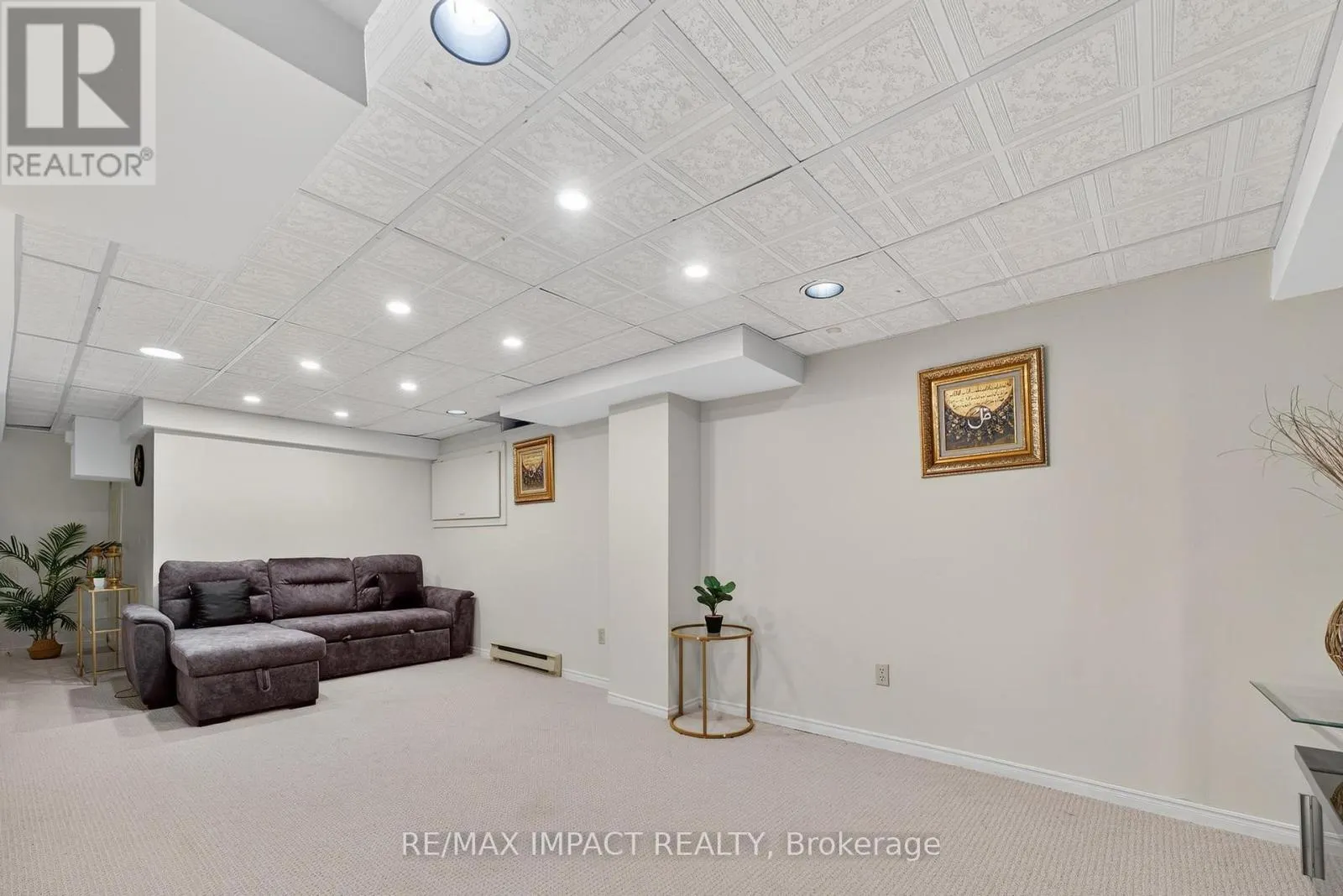 4086 ROSSLAND CRESCENT