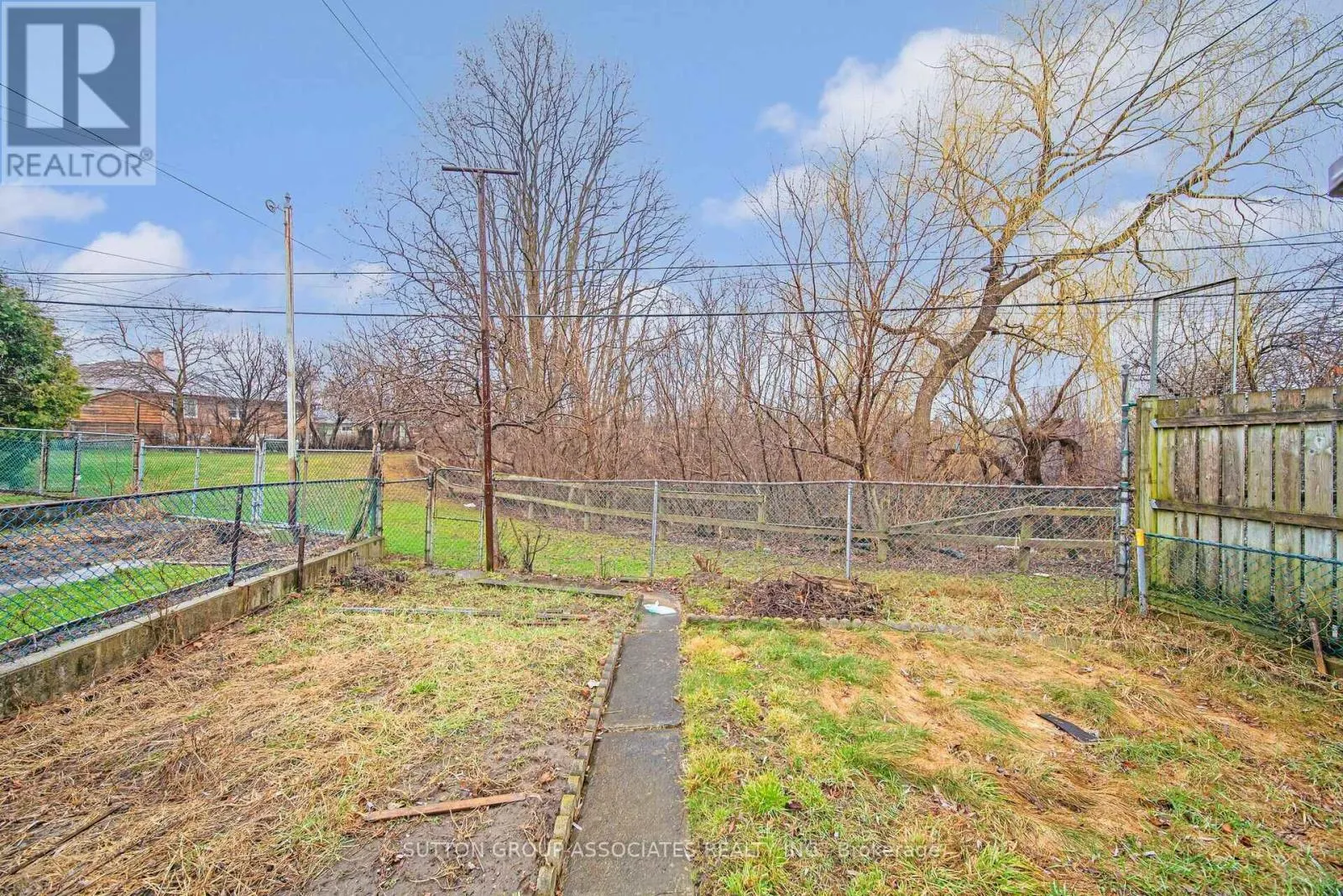 139 GILTSPUR DRIVE