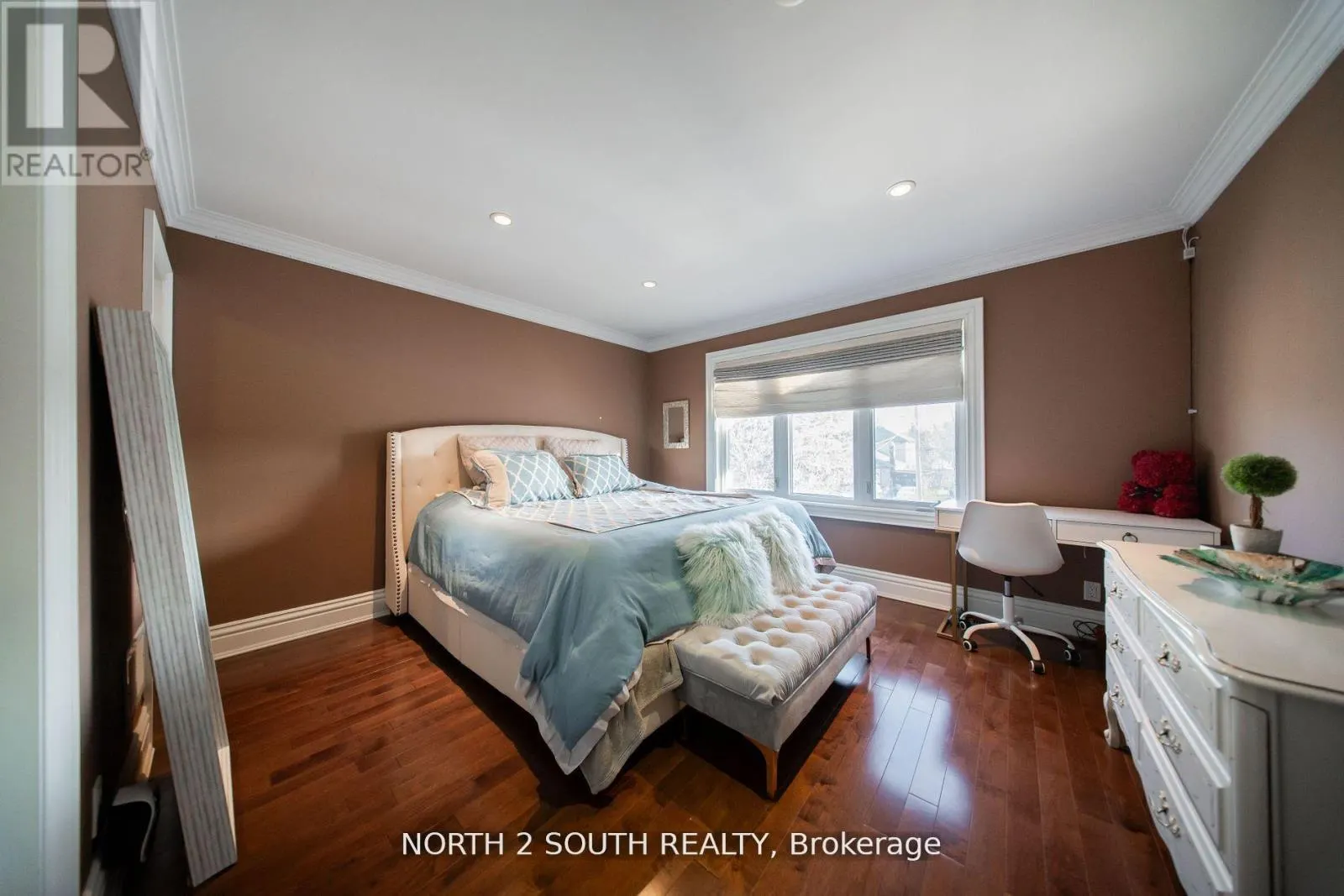 339 BURNHAMTHORPE ROAD