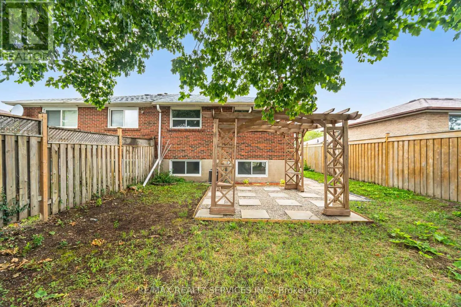 7386 NETHERWOOD ROAD