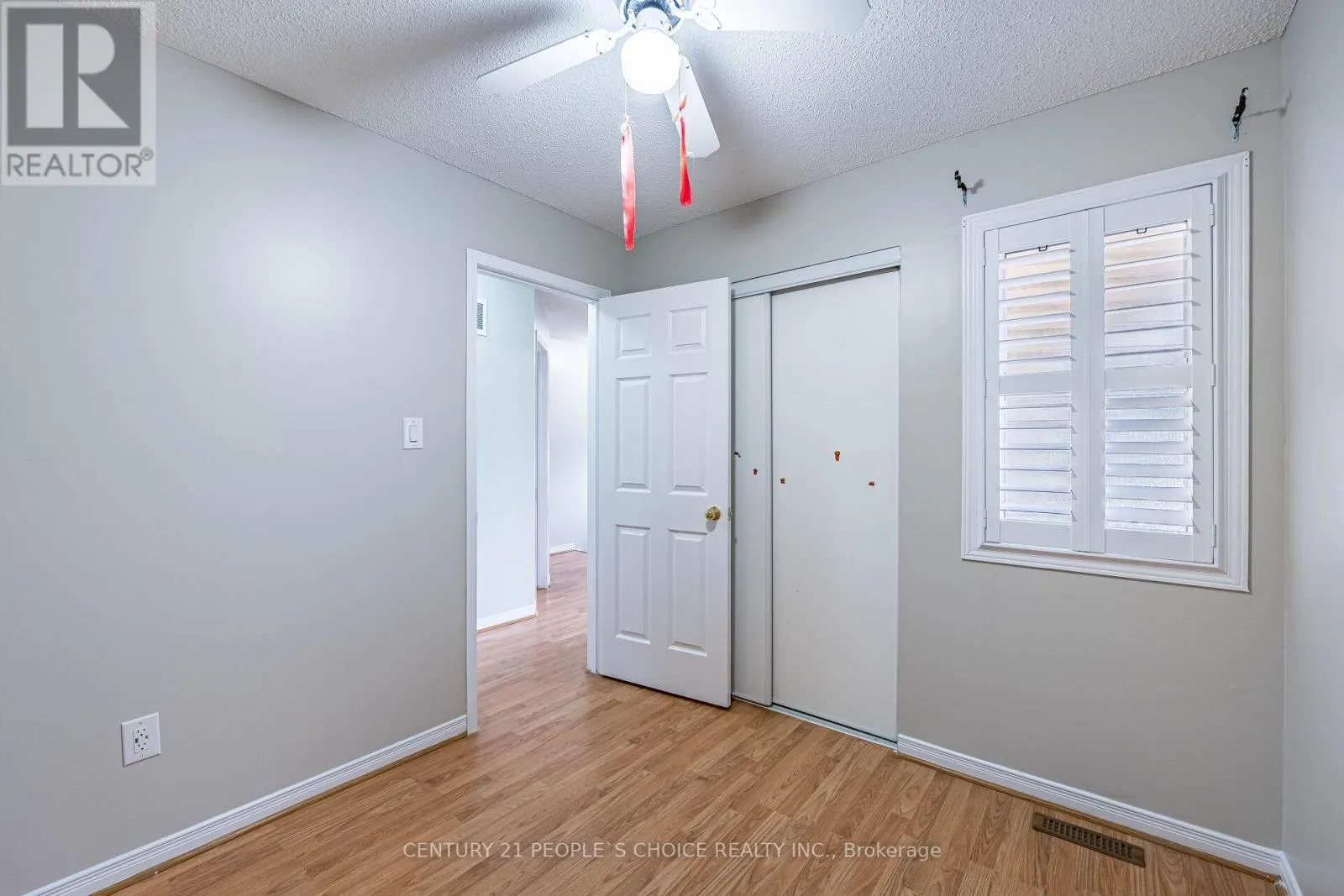22 DOMENICO CRESCENT