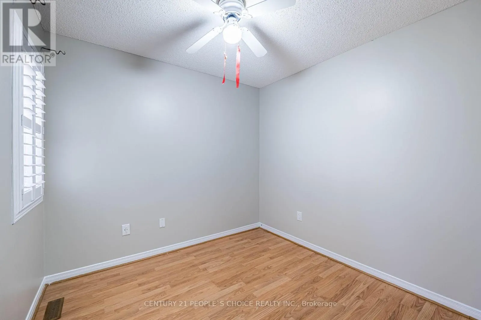 22 DOMENICO CRESCENT
