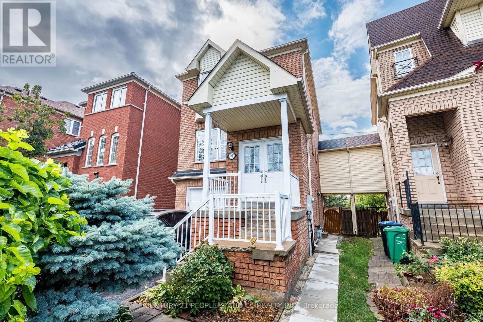 22 DOMENICO CRESCENT