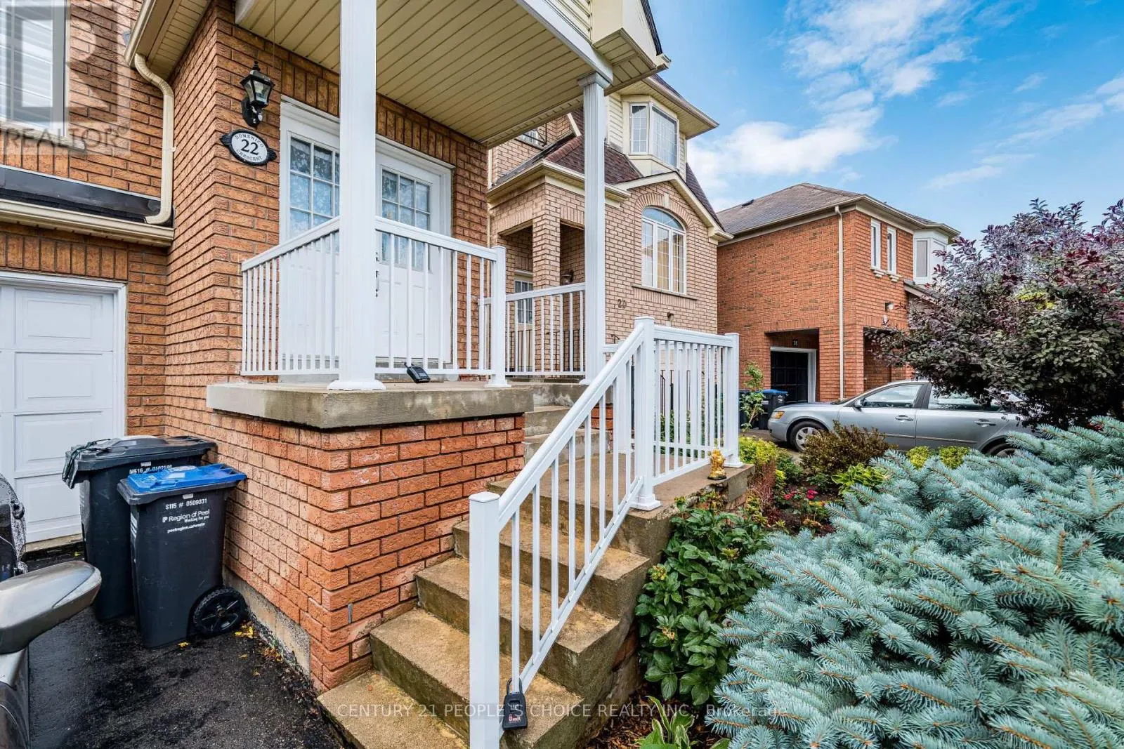 22 DOMENICO CRESCENT