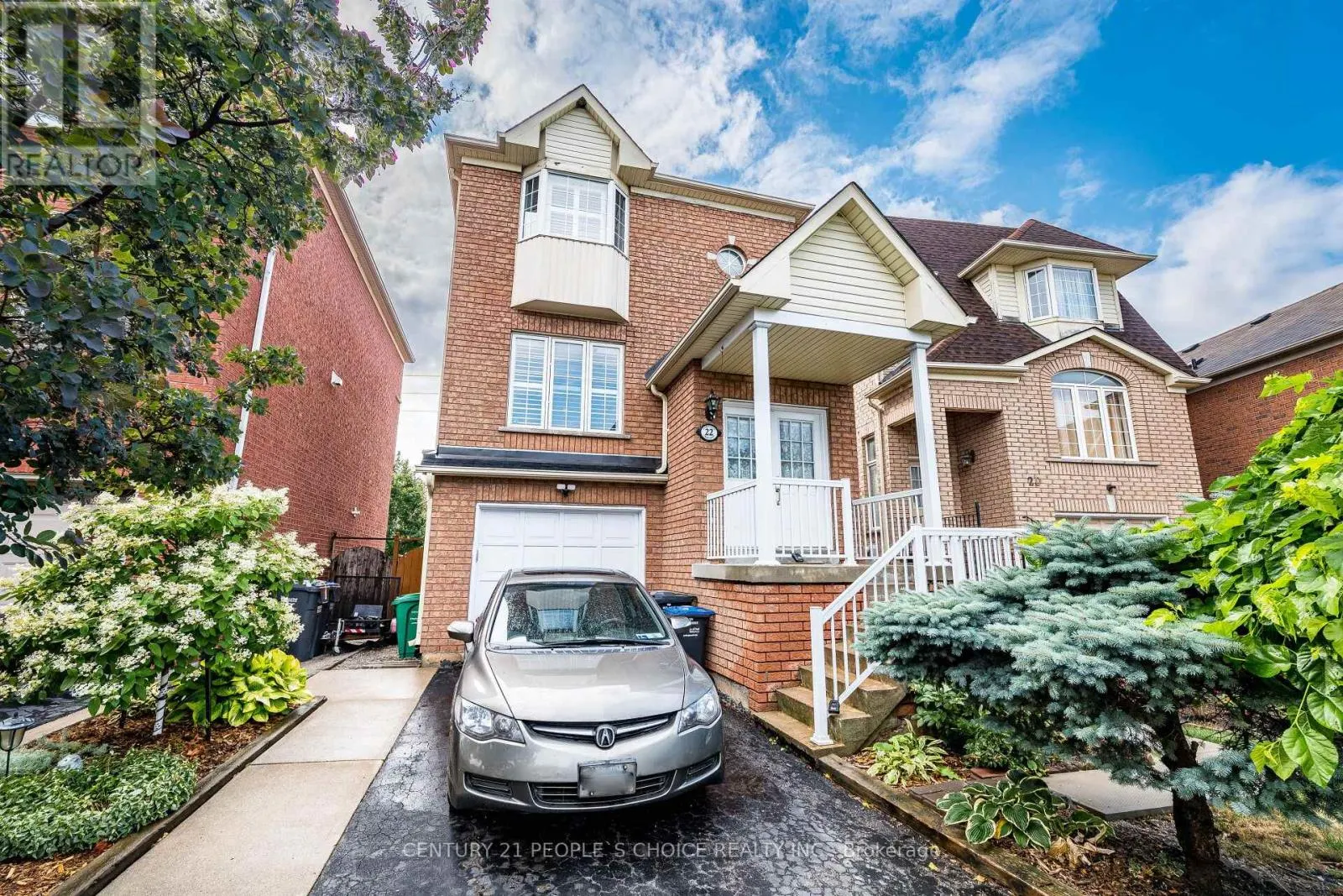 22 DOMENICO CRESCENT