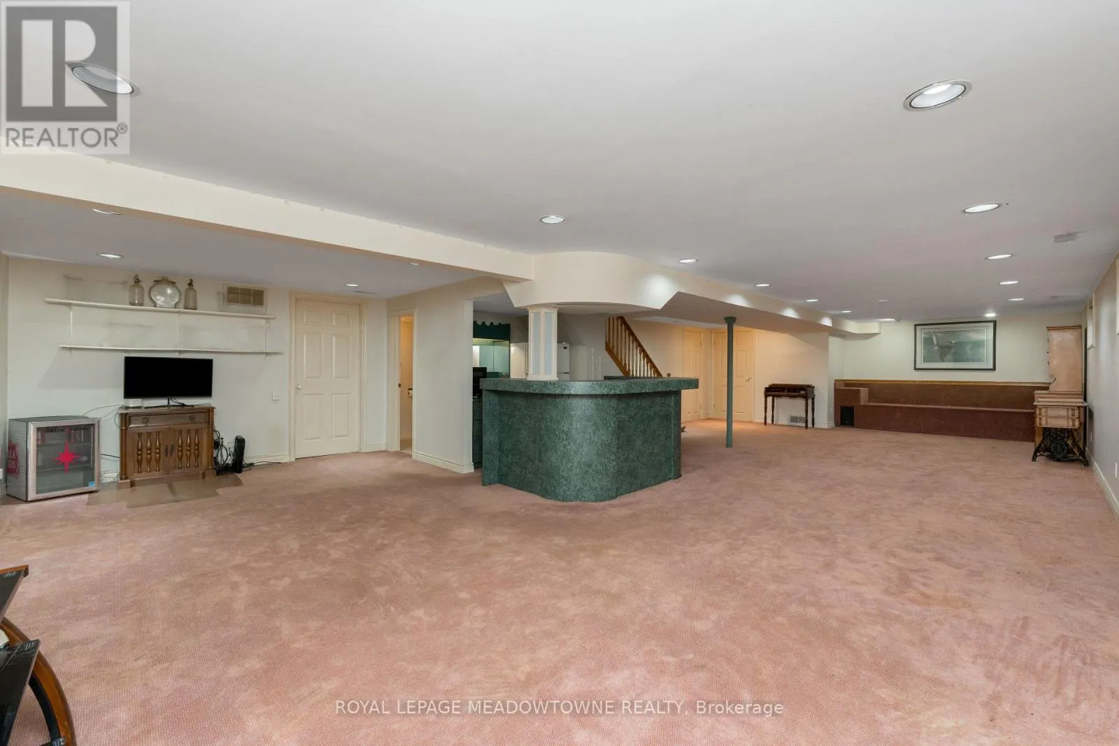 1628 WOODEDEN DRIVE