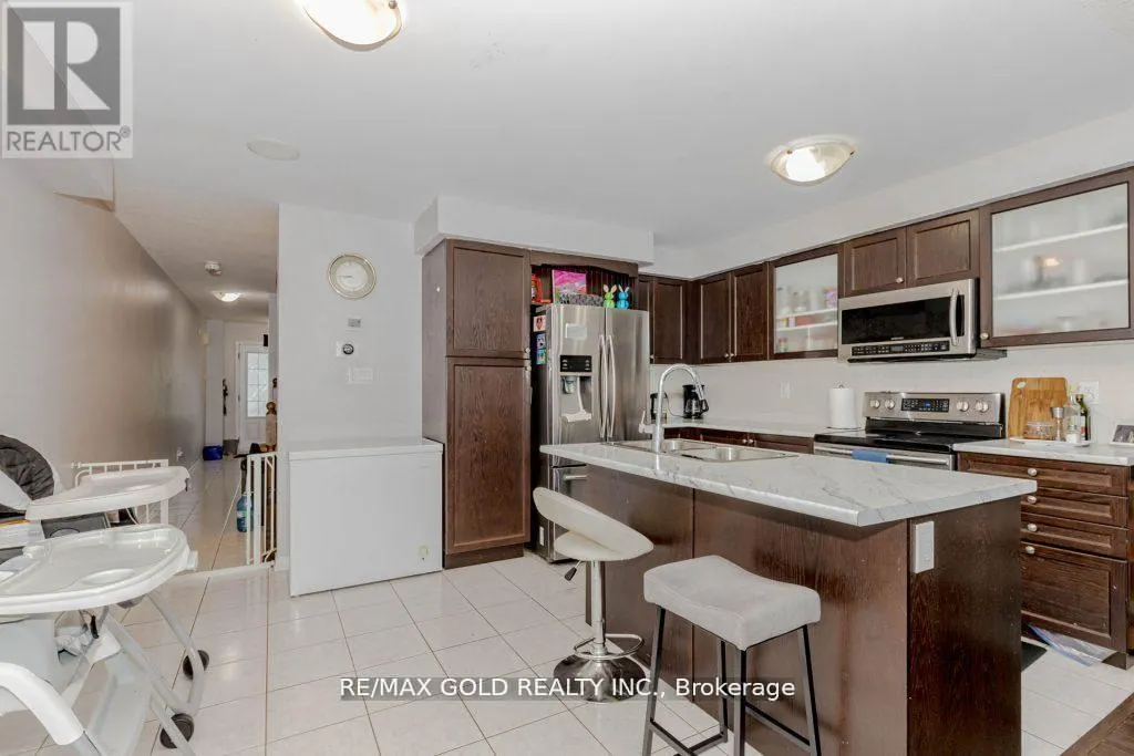 475 QUEEN MARY DRIVE