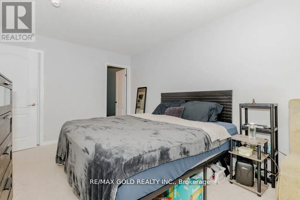475 QUEEN MARY DRIVE