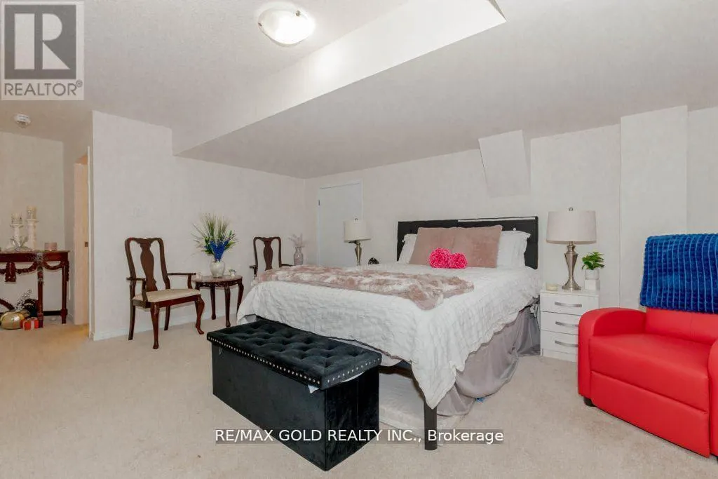 475 QUEEN MARY DRIVE