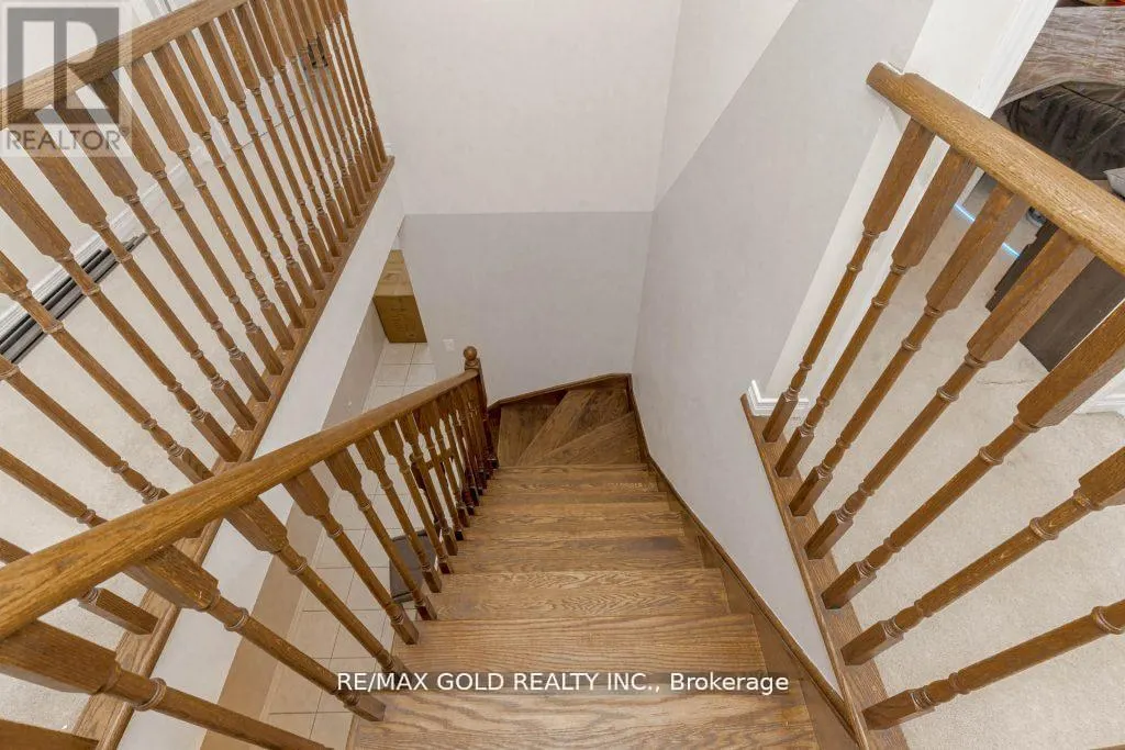 475 QUEEN MARY DRIVE