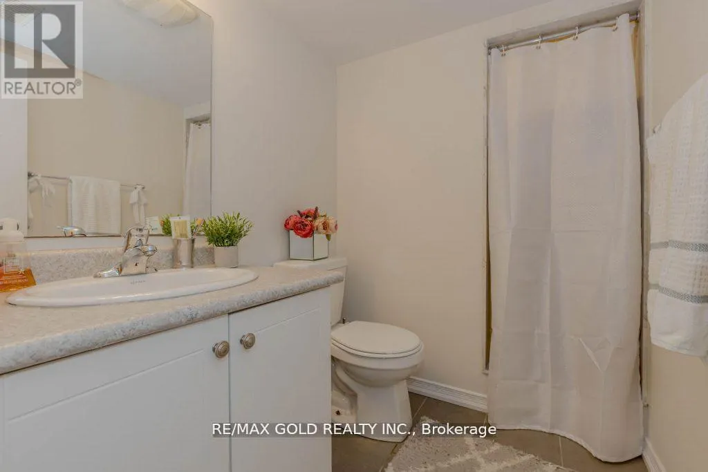 475 QUEEN MARY DRIVE