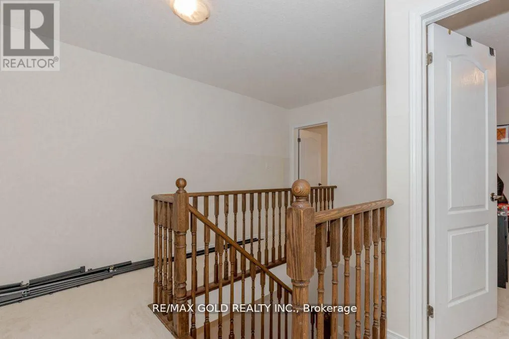 475 QUEEN MARY DRIVE