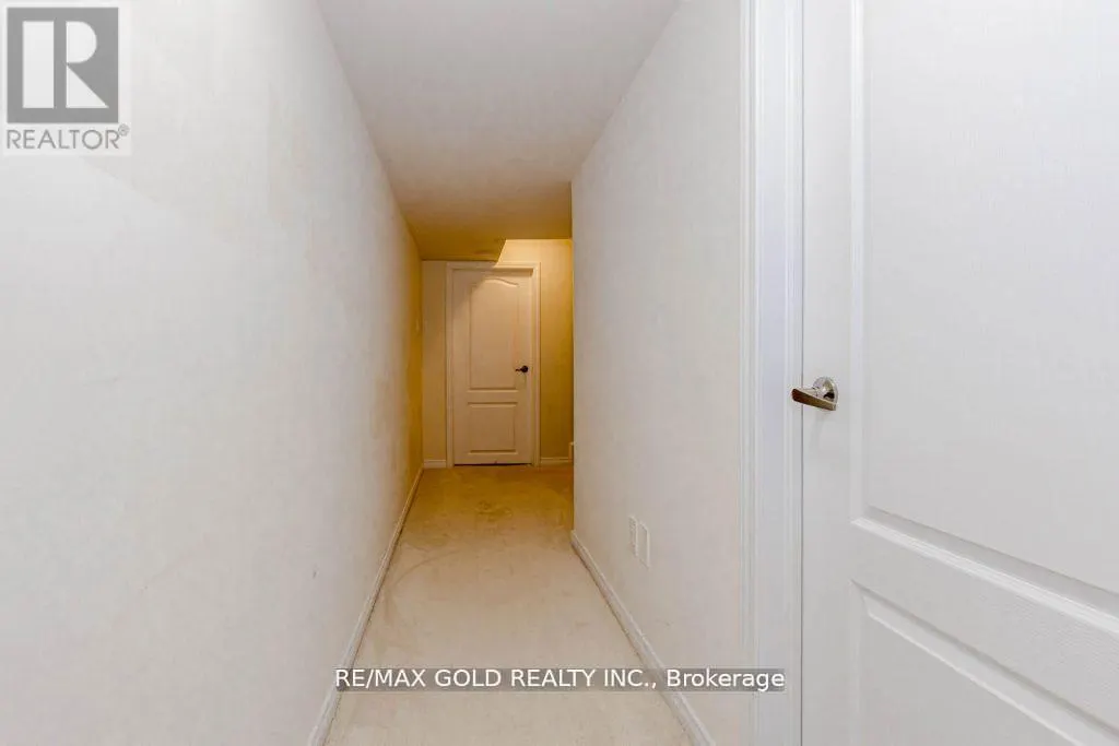 475 QUEEN MARY DRIVE