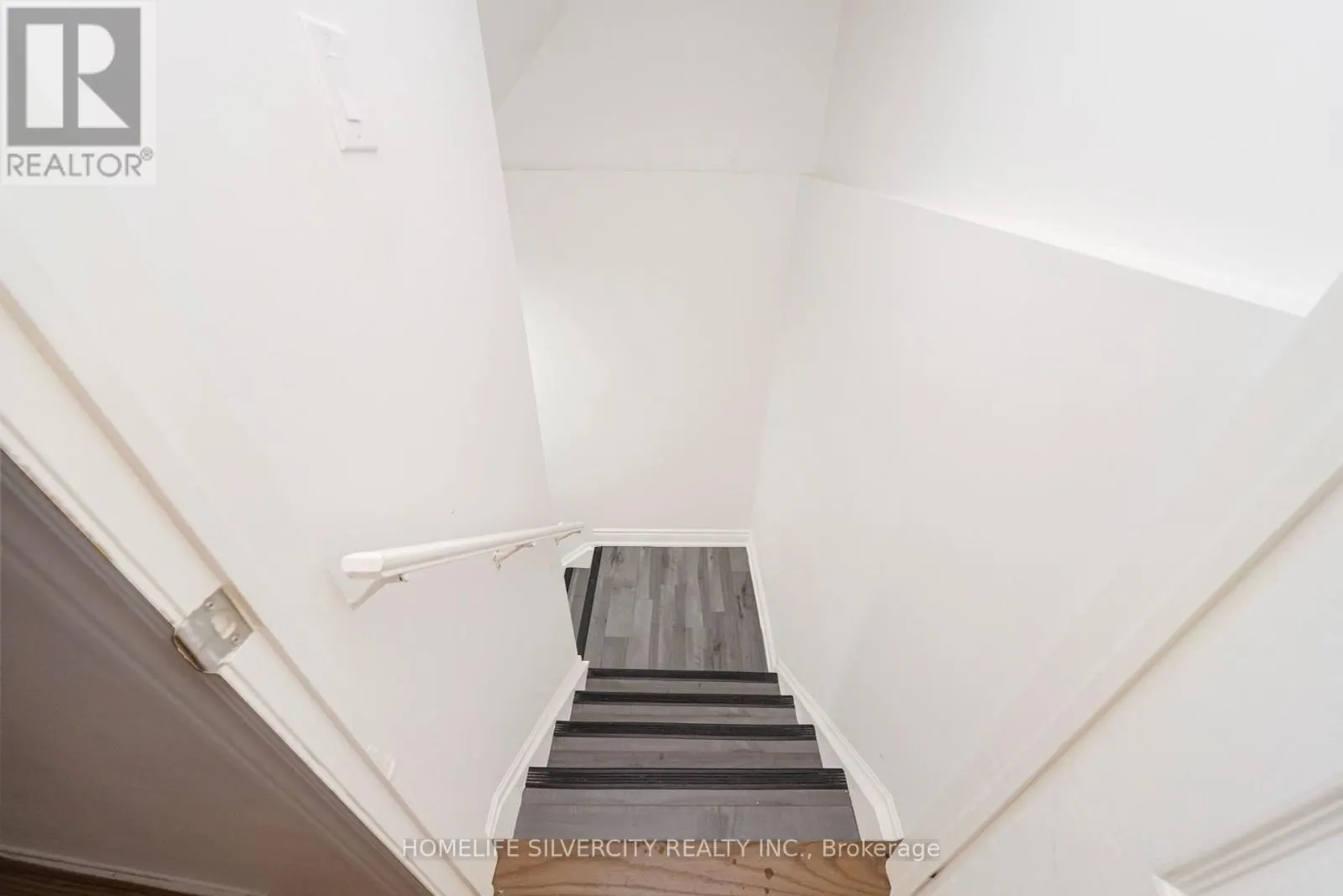 28 YELLOW SORREL ROAD