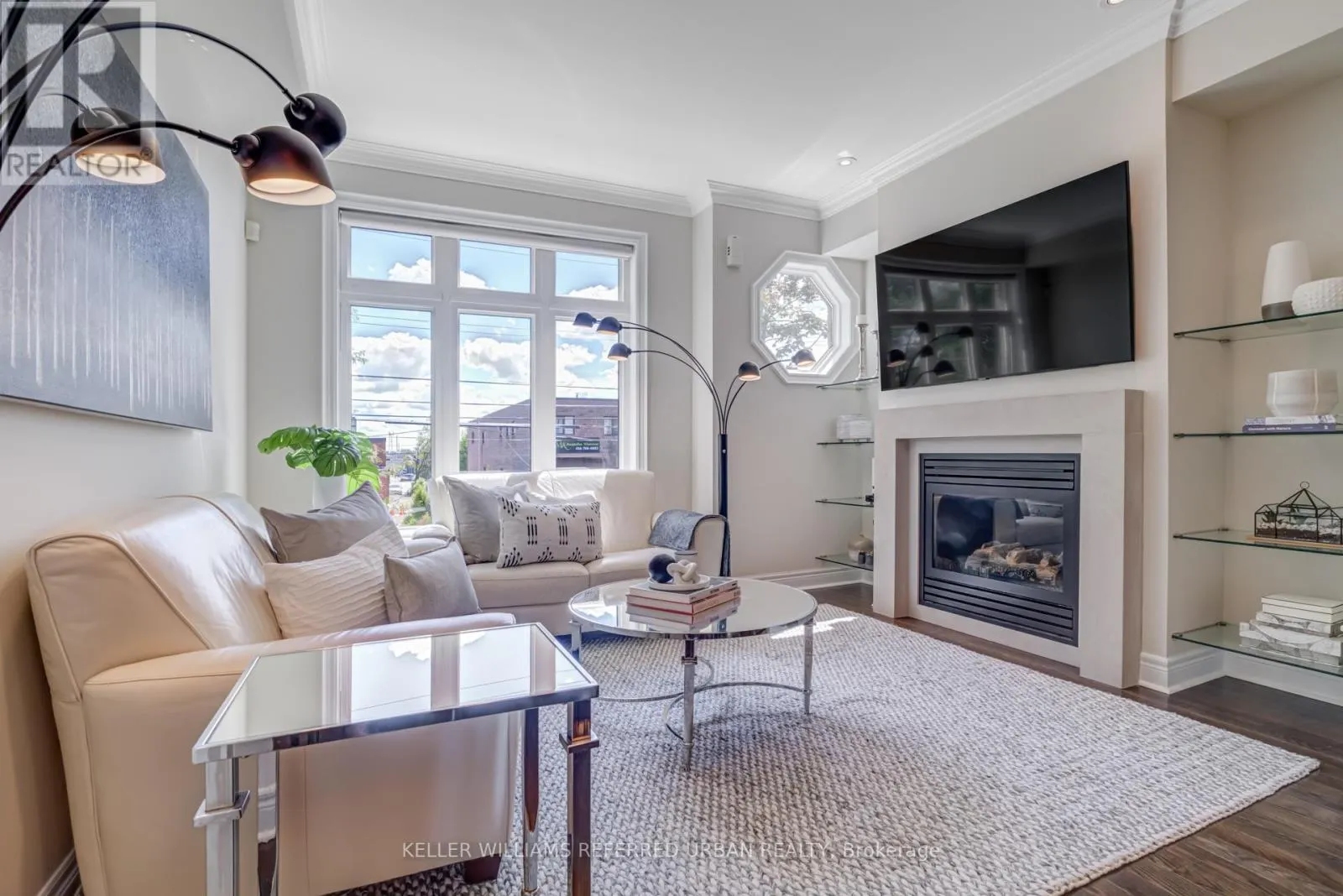 270A BERING AVENUE