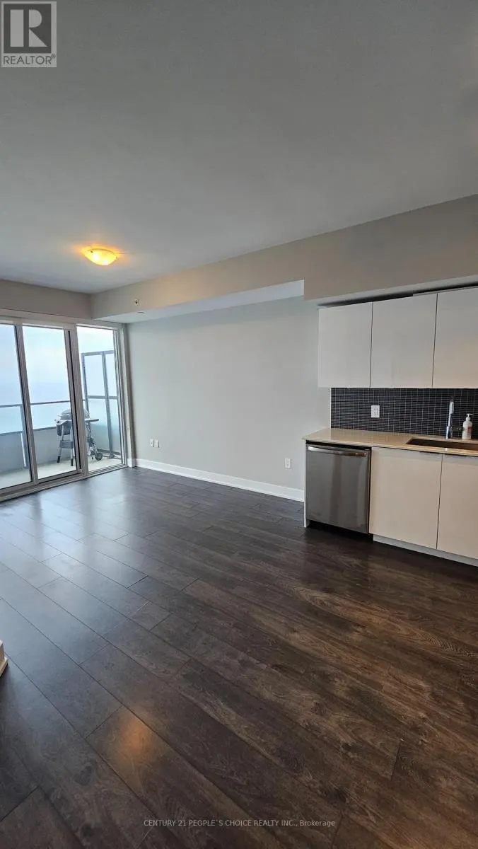 4714 - 30 SHORE BREEZE DRIVE