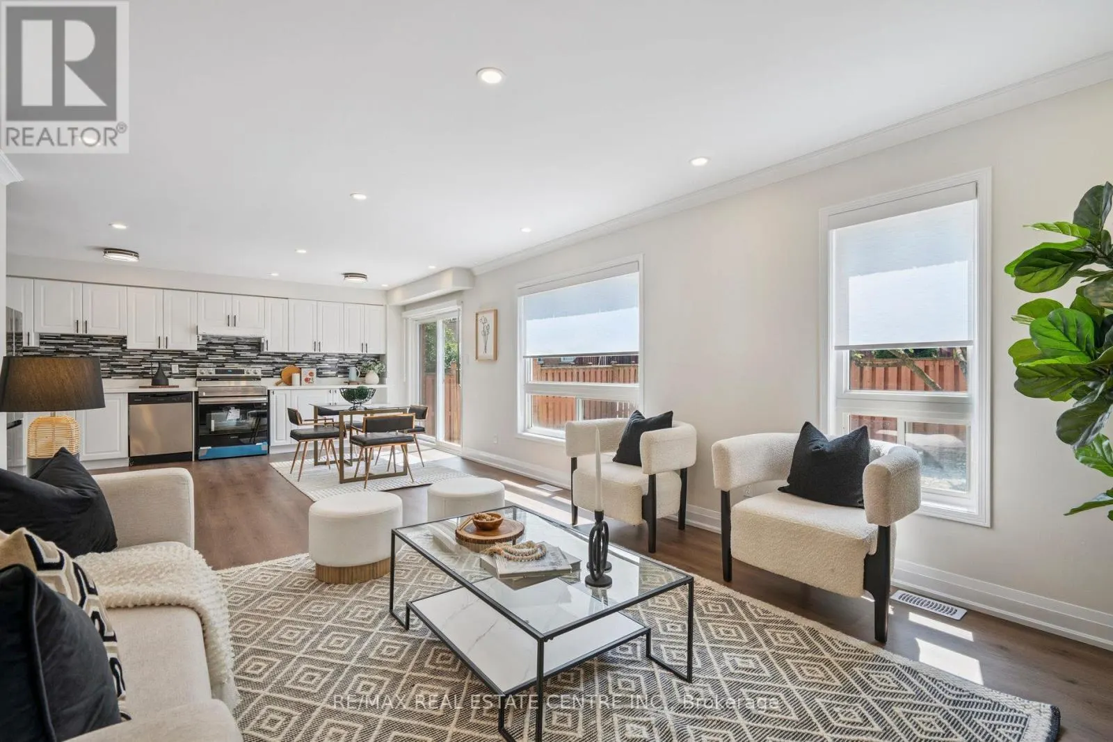 39 FOUR SEASONS CIRCLE