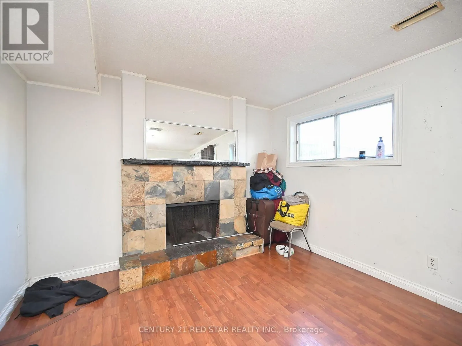 433 HANSEN ROAD N