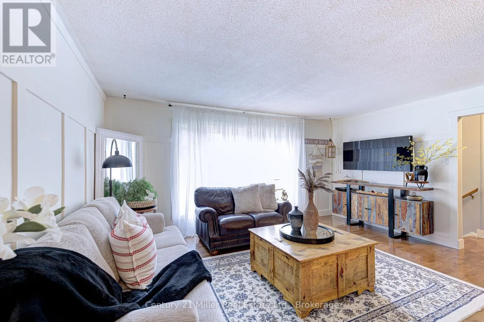 1381 CHRISTINA COURT