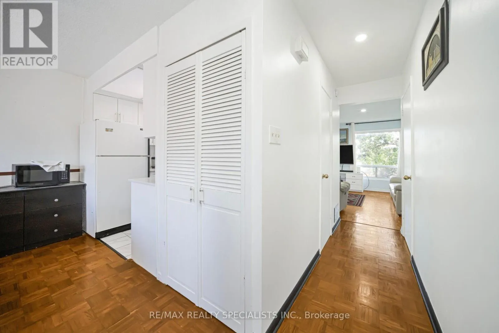 28 LINCOLN COURT