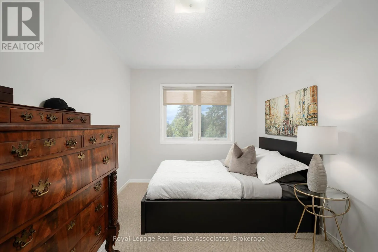 32 - 1130 CAWTHRA ROAD