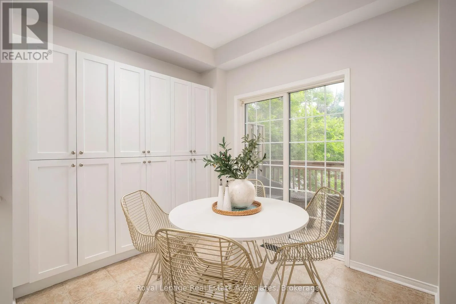 32 - 1130 CAWTHRA ROAD