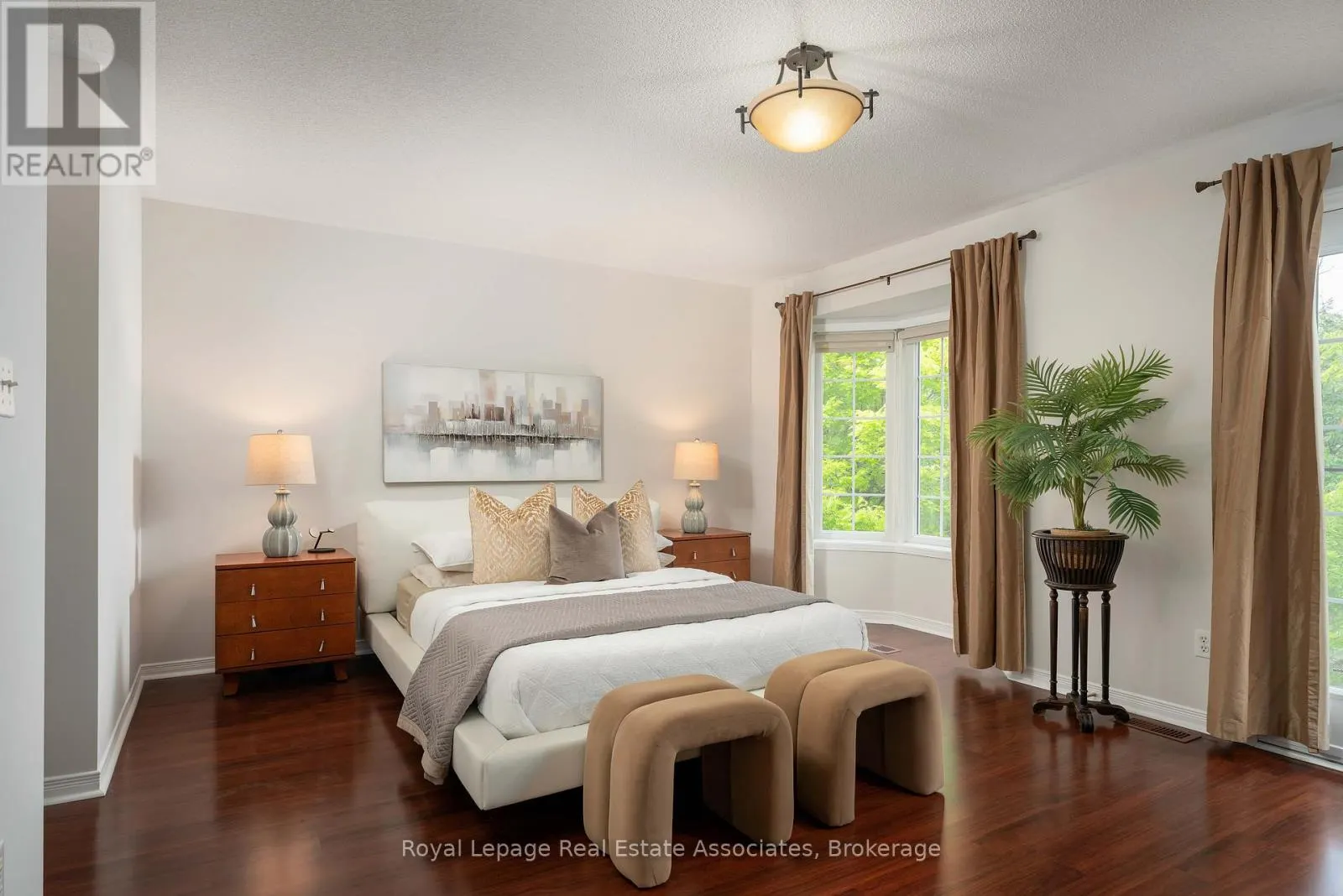 32 - 1130 CAWTHRA ROAD