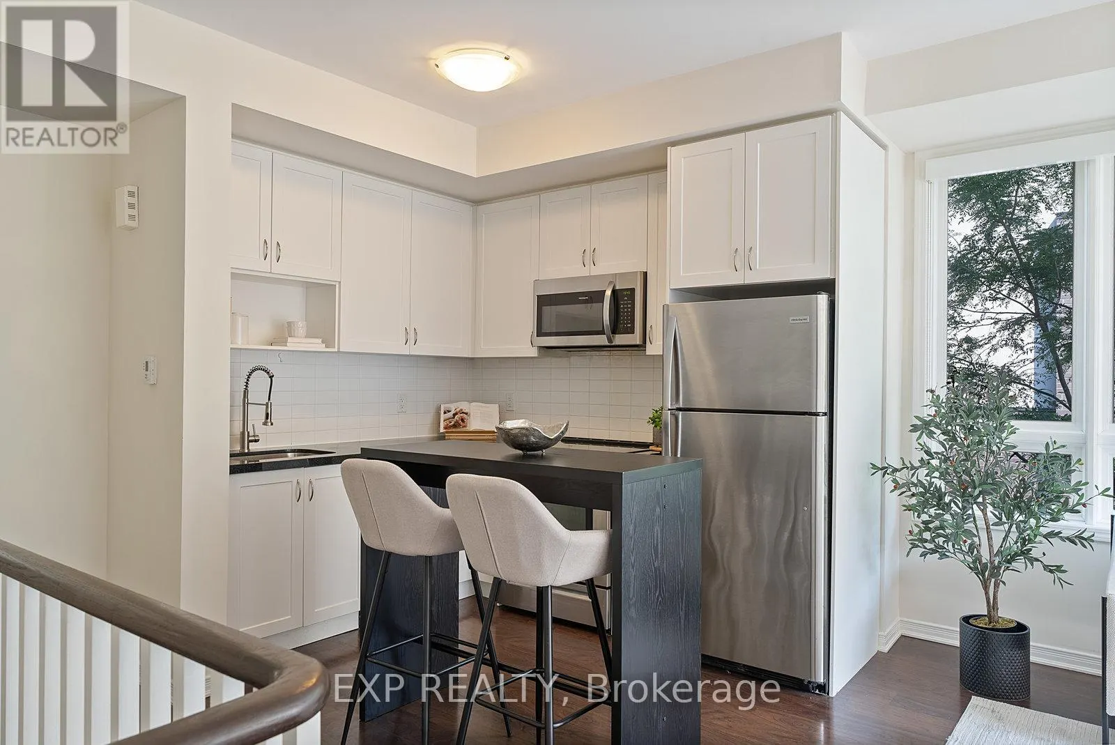 312 - 1110 BRIAR HILL AVENUE