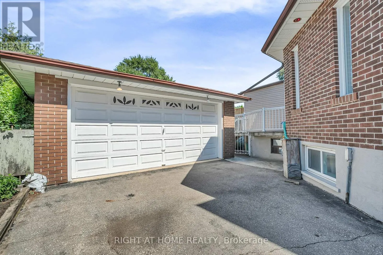 1553 NORTHMOUNT AVENUE