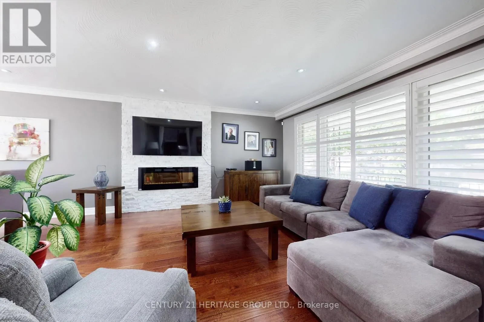 16 MARBLEHEAD ROAD