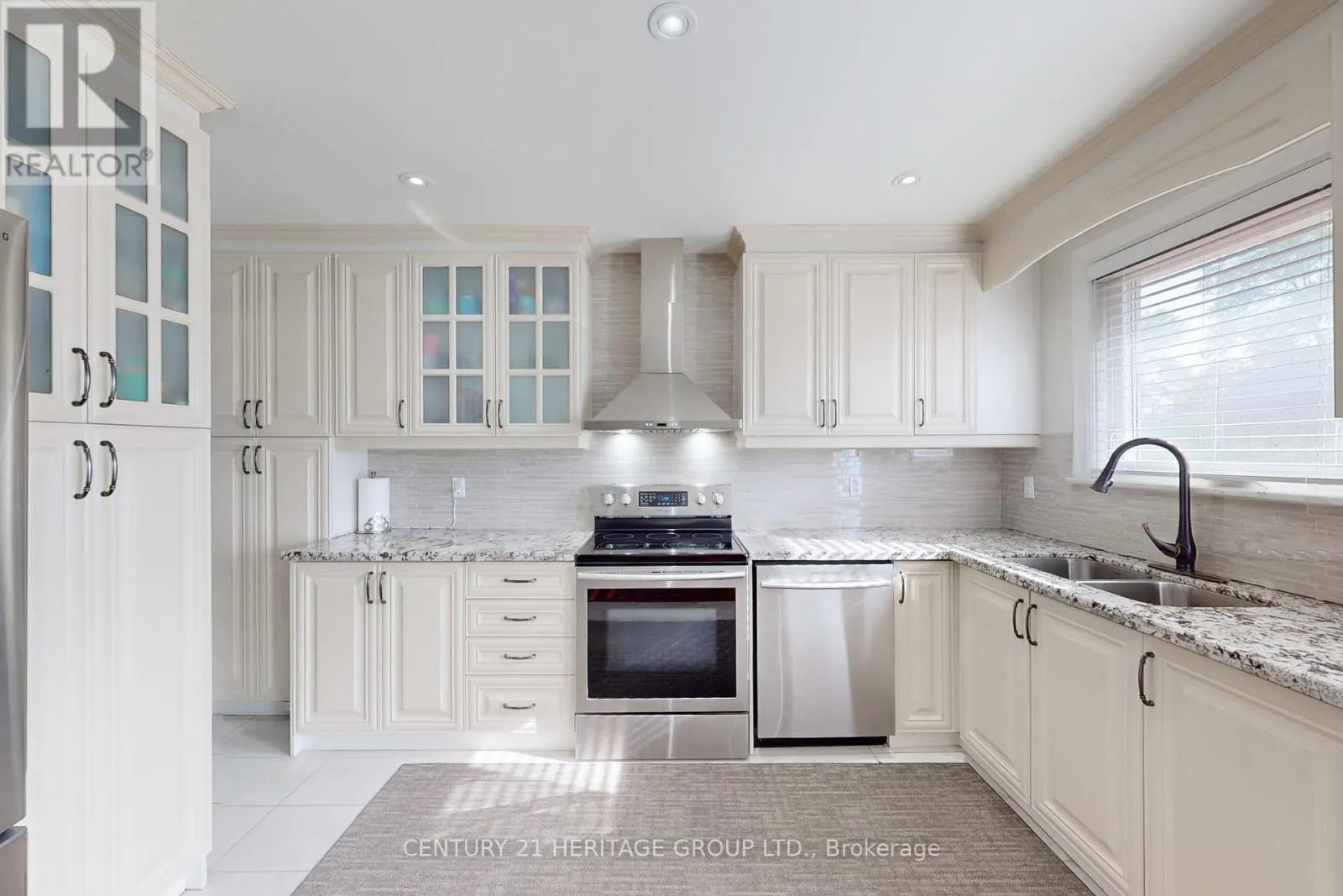 16 MARBLEHEAD ROAD