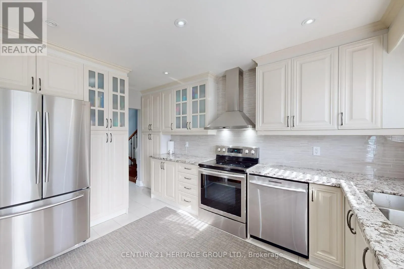 16 MARBLEHEAD ROAD