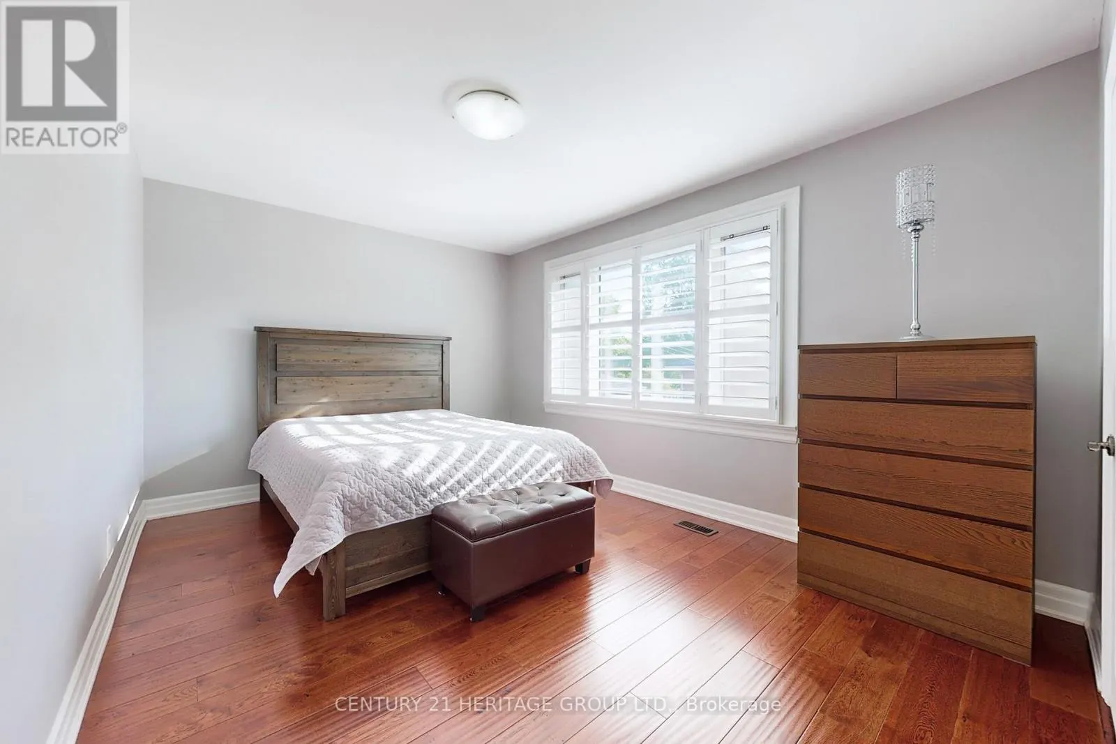 16 MARBLEHEAD ROAD