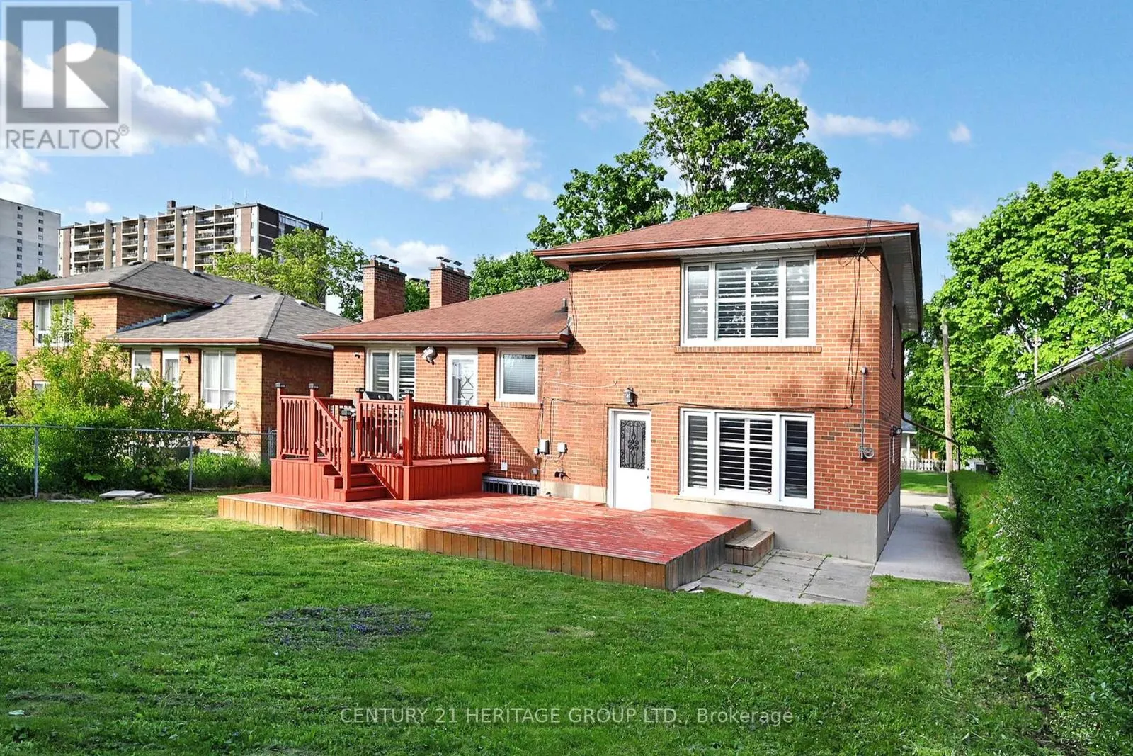 16 MARBLEHEAD ROAD