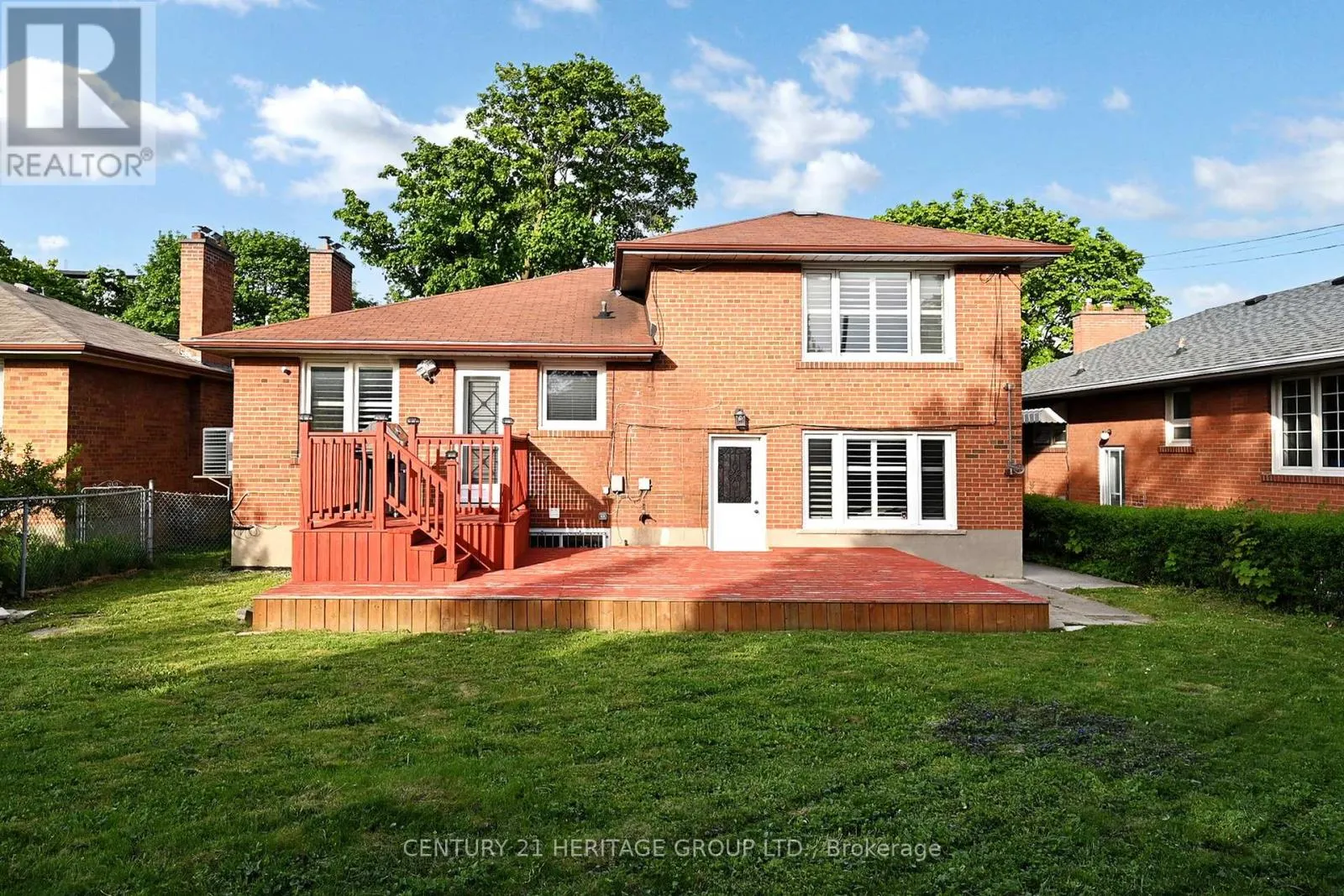 16 MARBLEHEAD ROAD