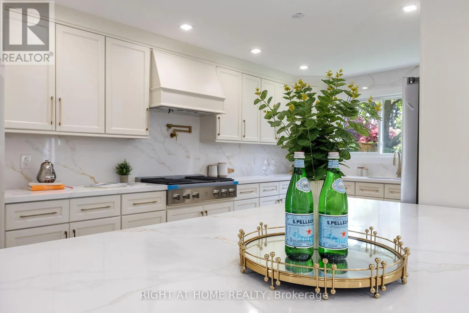 3049 GOLDEN ORCHARD DRIVE