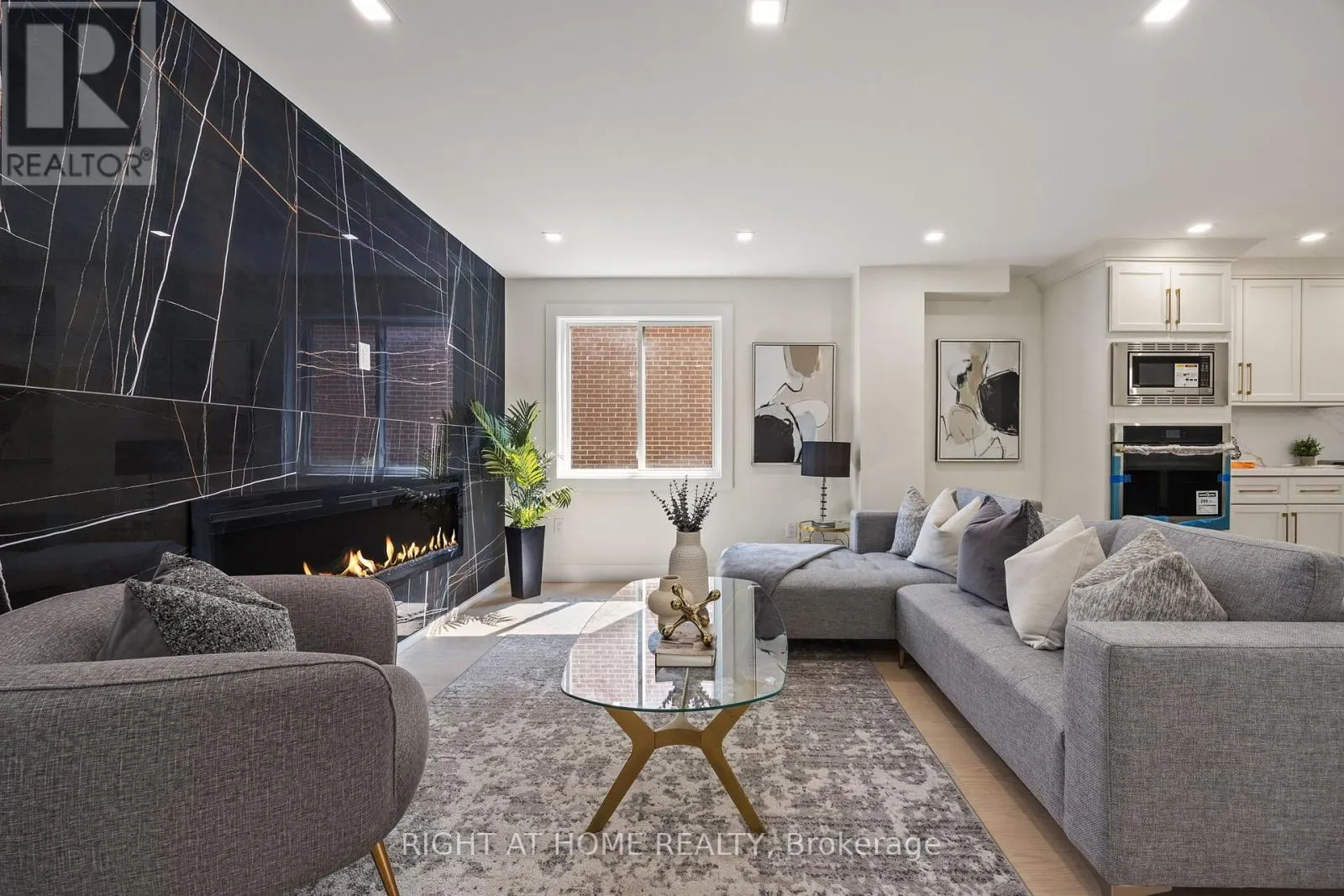 3049 GOLDEN ORCHARD DRIVE