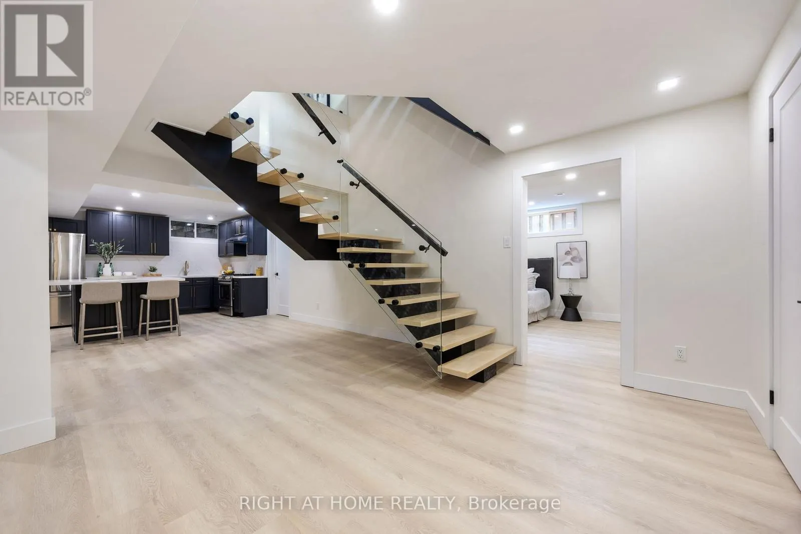 3049 GOLDEN ORCHARD DRIVE